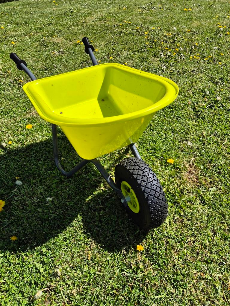 Brouette enfant verte, Jardin & Terrasse, Brouettes, Comme neuf, Enlèvement, Avr, Manuelle