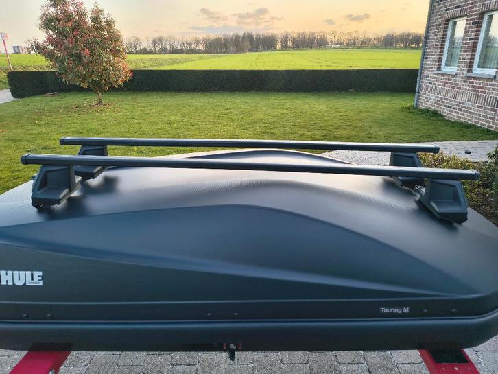 coffre de toit THULE TOURING M + barres de toit COMME NEUF, Autos : Divers, Coffres de toit, Comme neuf, Enlèvement
