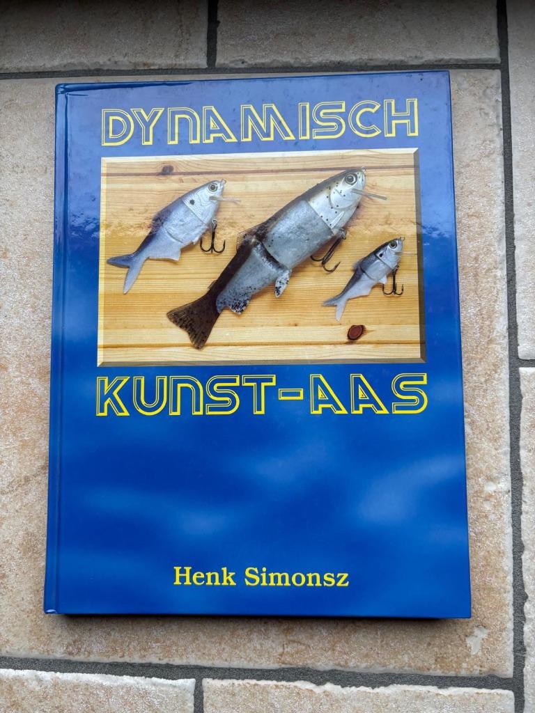 Boek dynamisch kunstaas, Watersport en Boten, Ophalen of Verzenden, Zo goed als nieuw