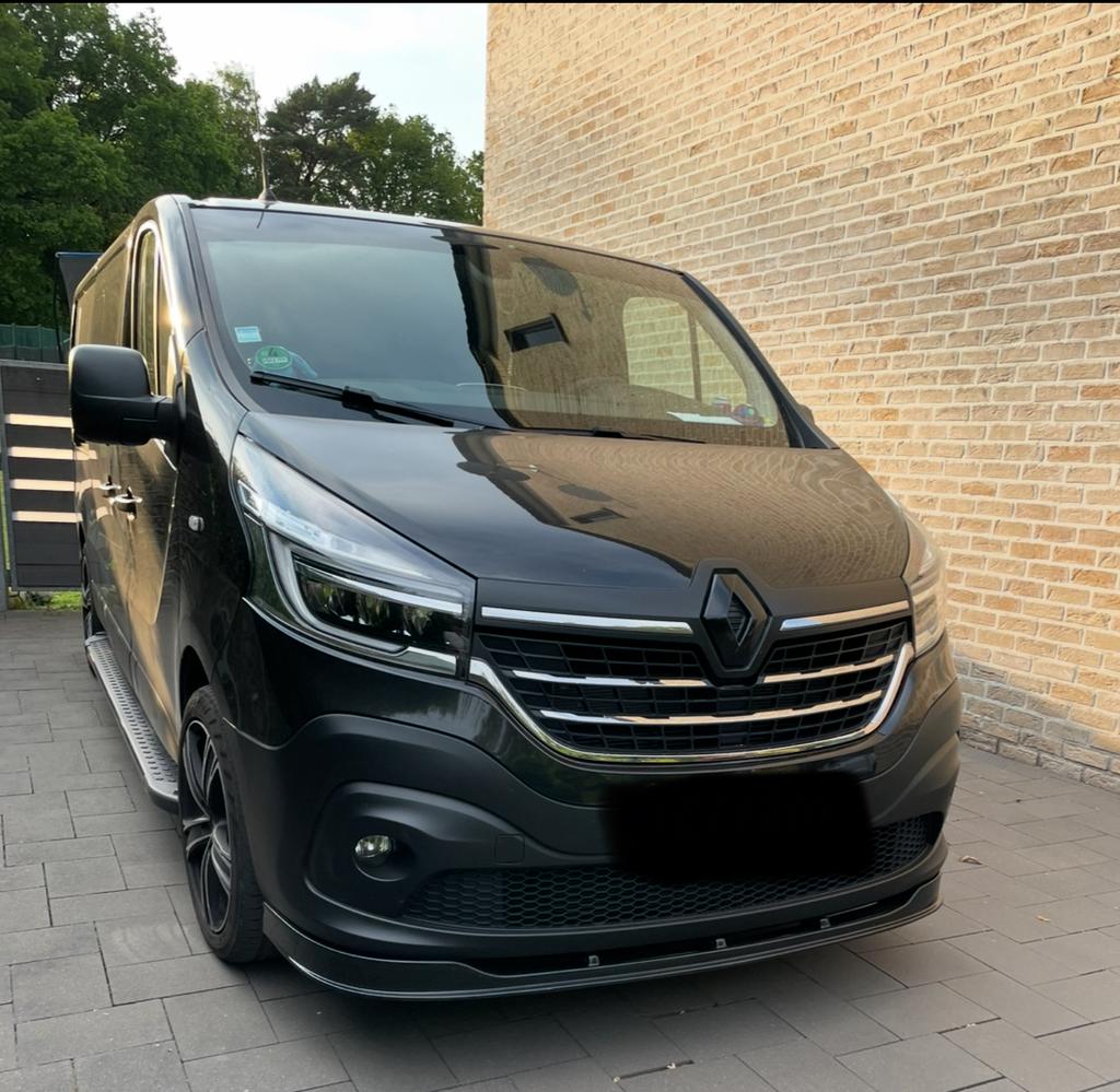 Renault Trafic dubbele double cabine 6 places automatique, Monovolume, Renault, Zwart, Diesel