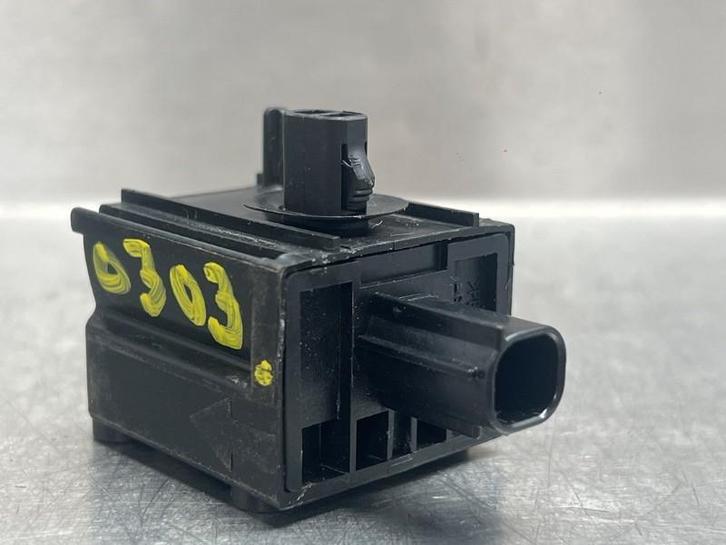 RELAIS Mazda MX-5 (ND) (01-2015/-) (|18C20|), Auto-onderdelen, Elektronica en Kabels, Mazda, Gebruikt