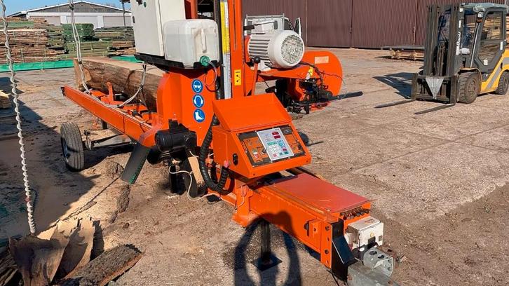 SCIE À RUBAN MOBILE WOODMIZER LT 40, Articles professionnels, Machines & Construction | Travail du bois, Enlèvement ou Envoi