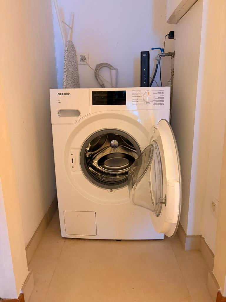 Machine à laver MIELE W1 8 kg, Elektronische apparatuur, Ophalen, Zo goed als nieuw
