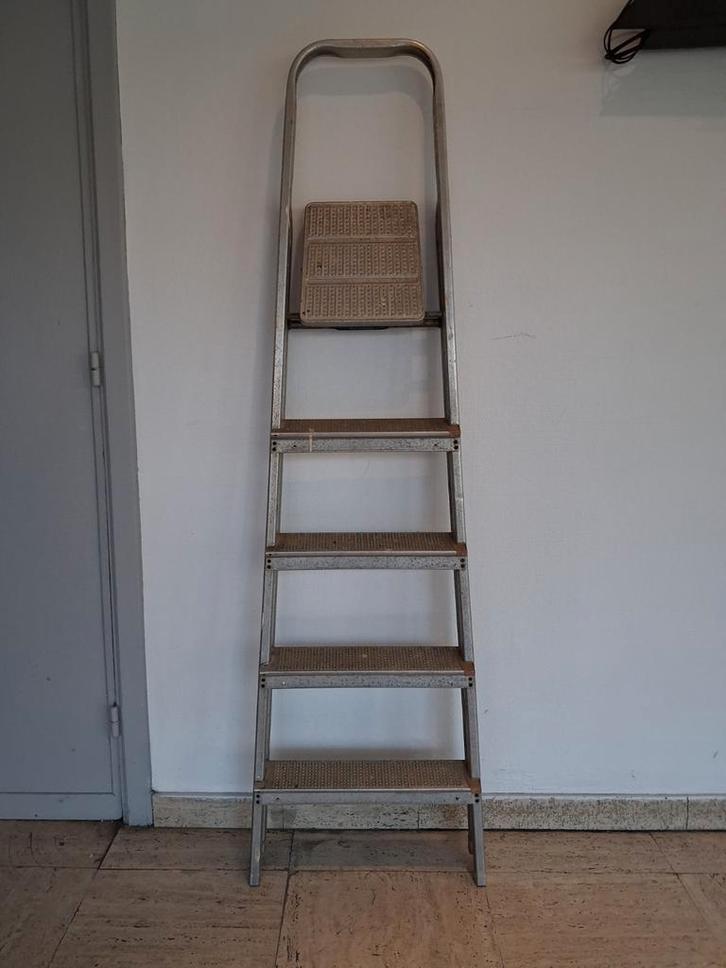 Trapladder, Doe-het-zelf en Bouw, Ladders en Trappen, Ophalen