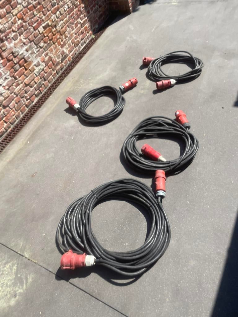 Câble d'extension 380V 32A 5G6, Enlèvement, Utilisé