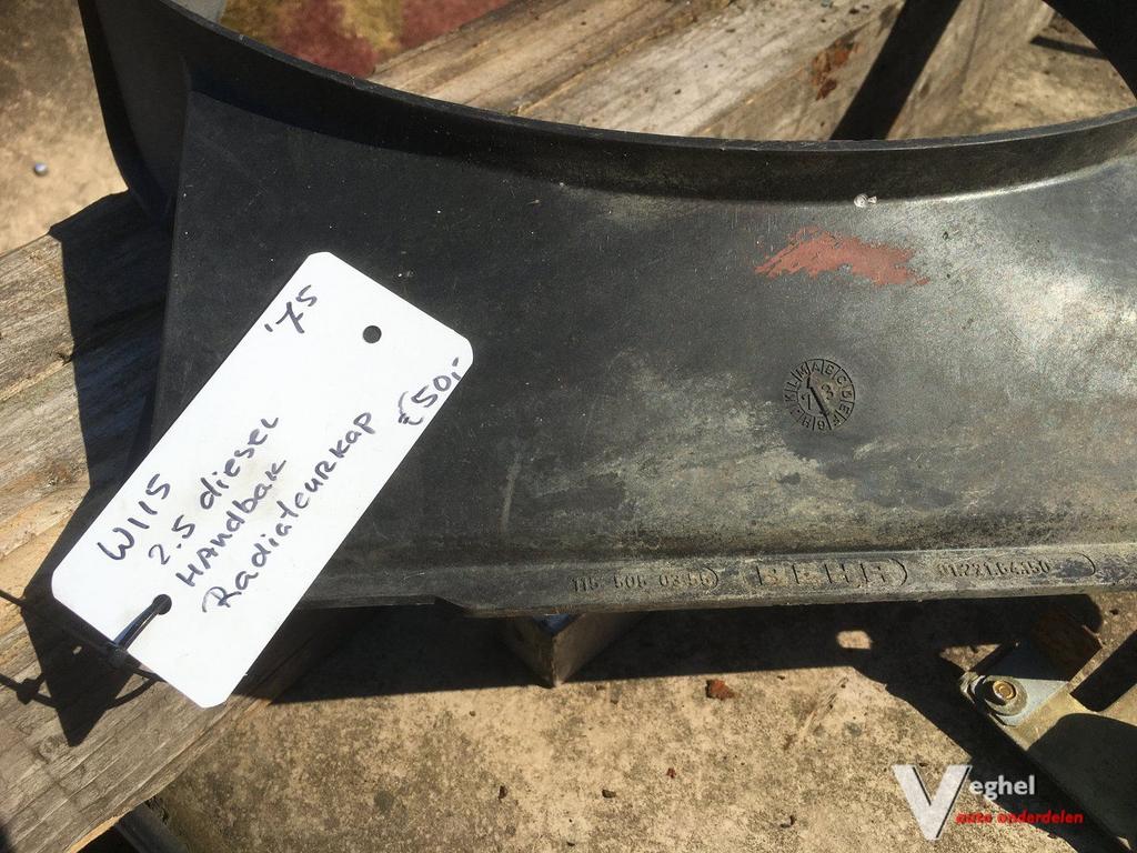 Mercedes W115 2.5 diesel 1975 automaat Radiateurkap, Auto-onderdelen, Gebruikt, -, -, Ophalen of Verzenden