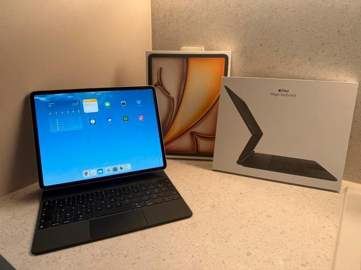 Apple iPad Air 13 pouces (M2) + Apple magic Keyboard, Informatique & Logiciels, Apple iPad Tablettes, Comme neuf, Apple iPad, Wi-Fi et Web mobile