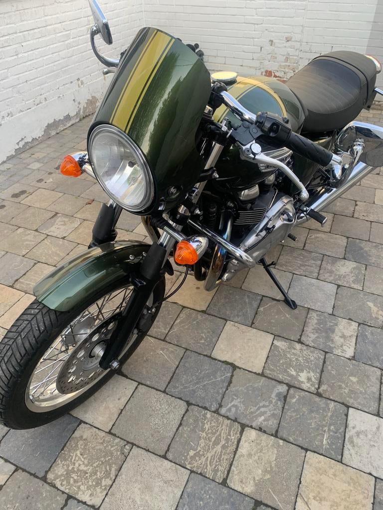 Thruxton 900 efi en parfait état, Motos, Permis Moto A, Occasion, Échappement sport, 2 cylindres