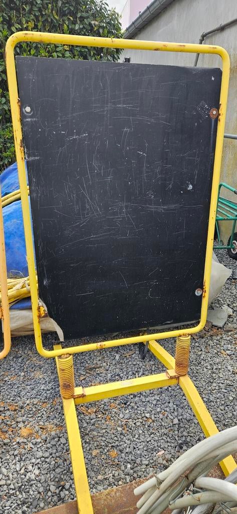 Reclame stoepbord, Ophalen