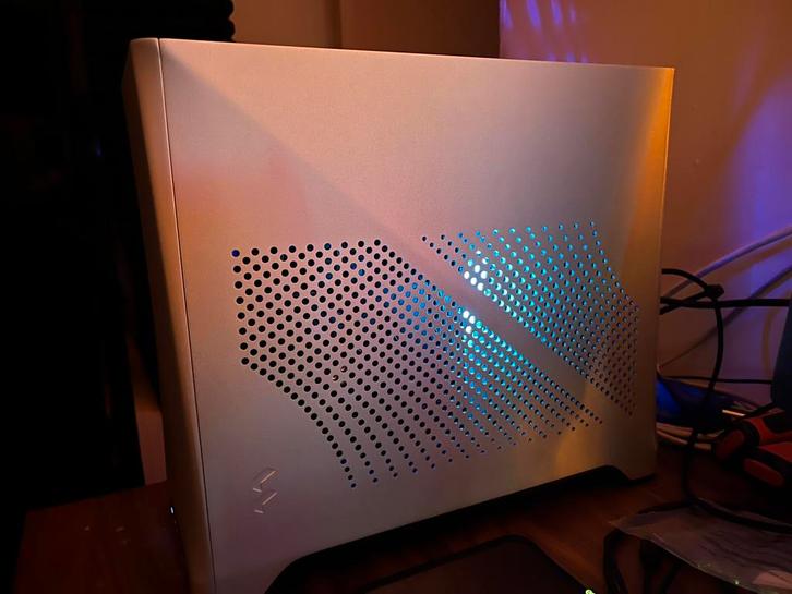 Mini-ITX voor pc-gaming - compact, krachtig en stil, Computers en Software, Desktop Pc's, Nieuw, SSD, 32 GB, Met videokaart, Gaming