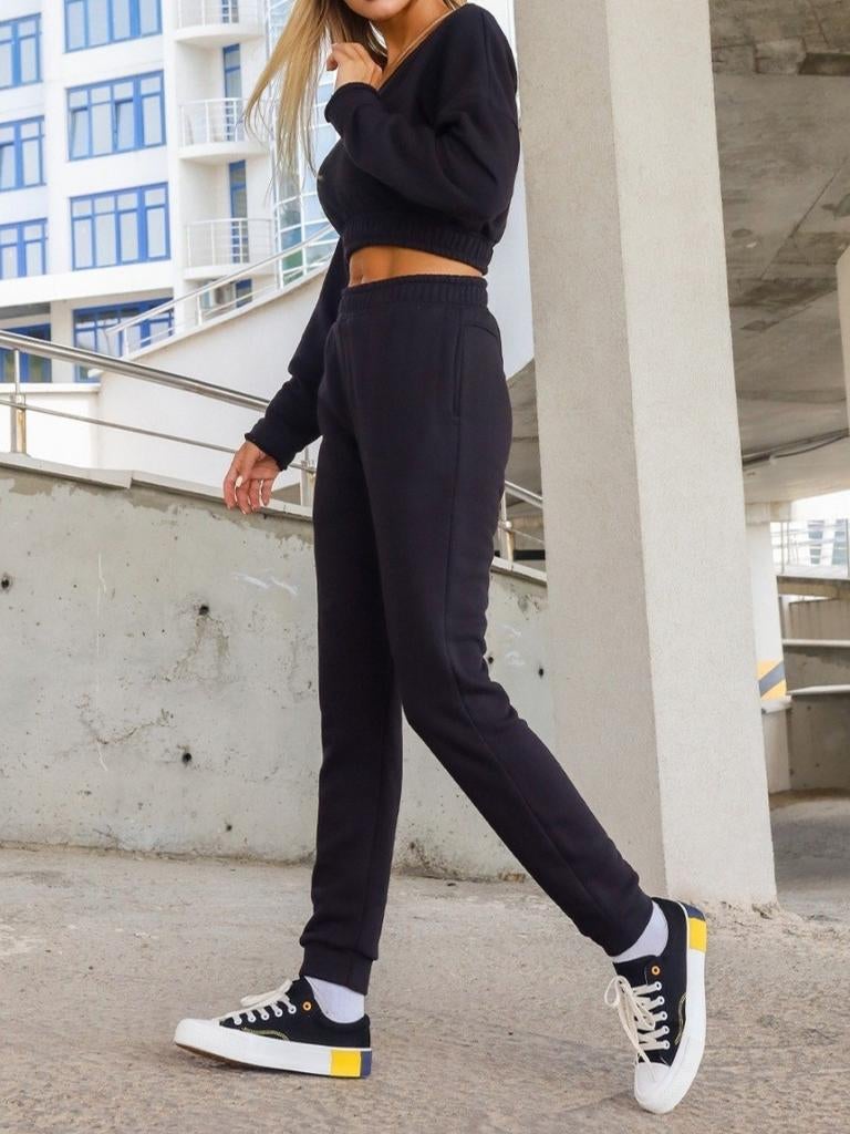 Stijlvolle 2-delige set / crop top & joggingbroek – comfy, Kleding | Dames, Sportkleding, Zo goed als nieuw, Overige typen, Maat 42/44 (L)