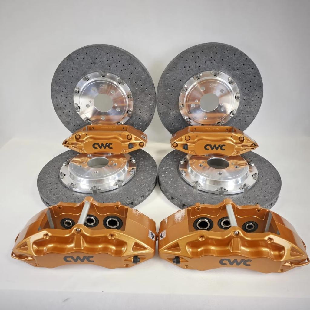 Kit disques en céramique avec étriers Nissan GT-R, Enlèvement ou Envoi, Neuf, Nissan