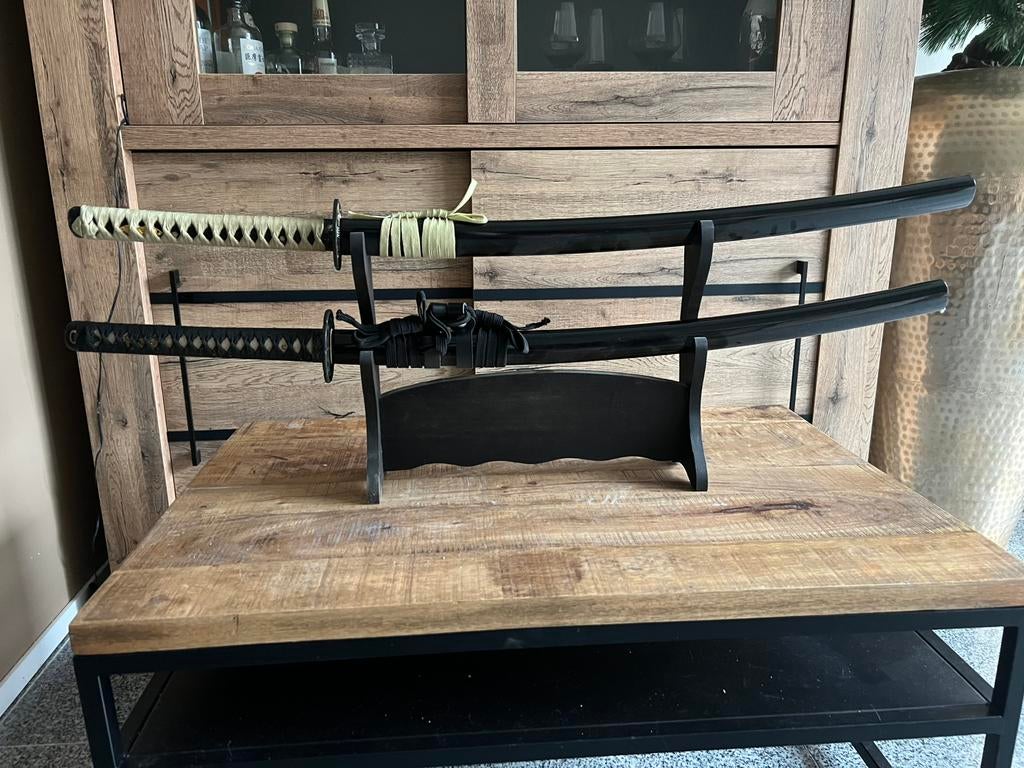 Sier-katana’s, Ophalen, Zo goed als nieuw