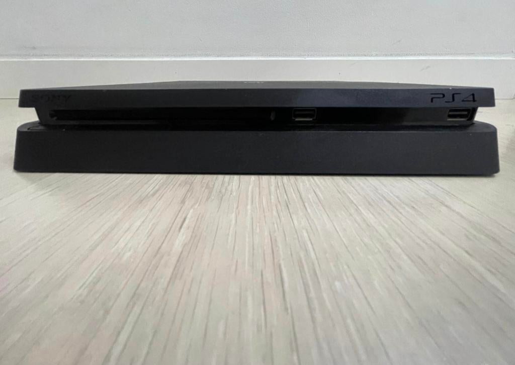 Ps4 slim, Consoles de jeu & Jeux vidéo, Consoles de jeu | Sony PlayStation 4, Enlèvement, Comme neuf, Avec 1 manette, Slim