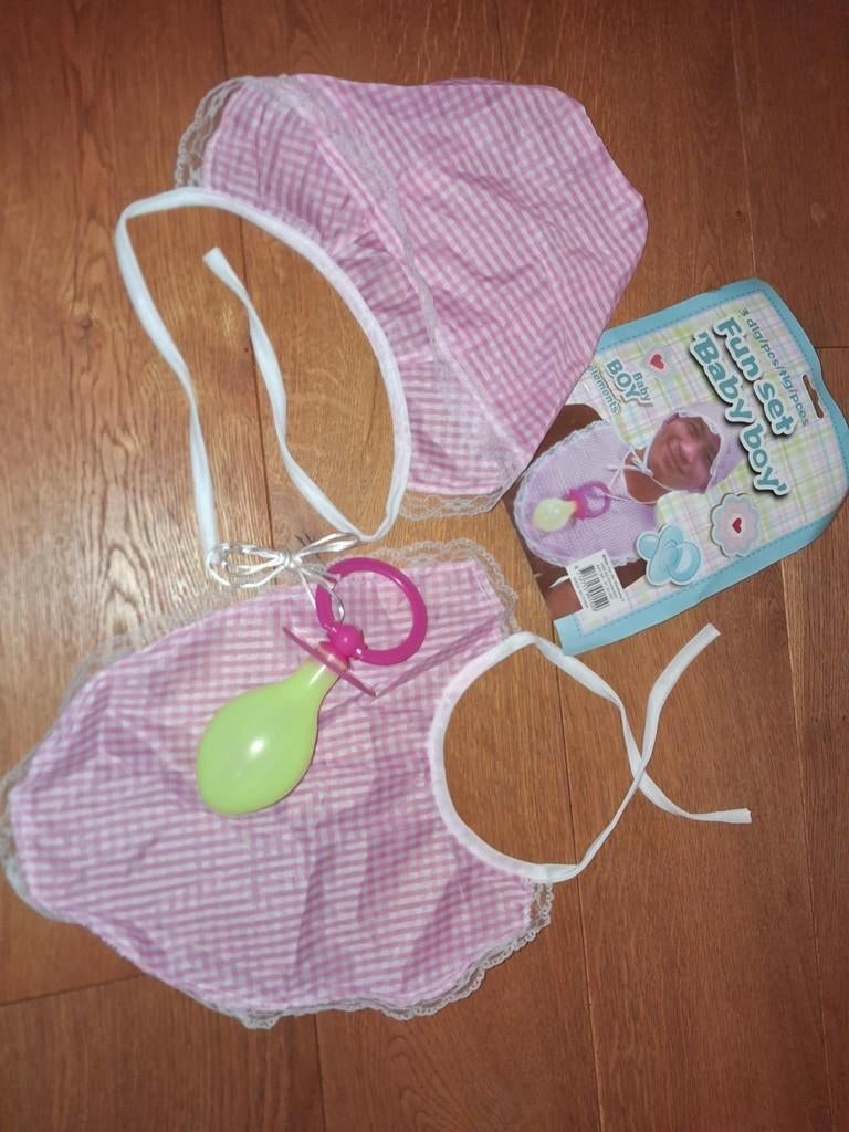 baby outfit ,leuk voor vrijgezellen, Ophalen of Verzenden, Zo goed als nieuw, Accessoires