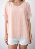 Blouse femme rose pêche pastel, col V et manches dentelle, Enlèvement ou Envoi, Blanc, Manches courtes