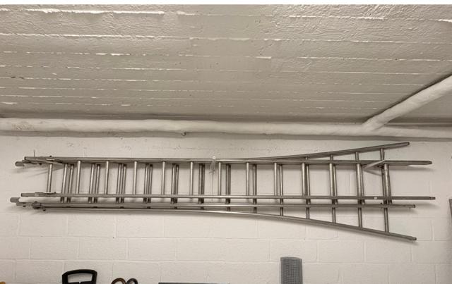 Échelle métallique 3 parties, Pliable ou rétractable/escamotable, Échelle, Enlèvement, Utilisé