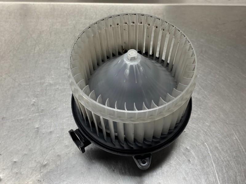 KACHEL VENTILATORMOTOR Daewoo / Chevrolet Cruze, Gebruikt, Daewoo