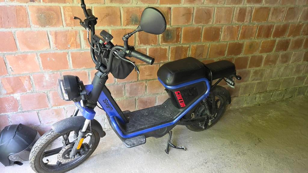 AGM Goccia Électrique (Classe A)– 2 ans –Batterie impeccable, Vélos & Vélomoteurs, Vélomoteurs & Scooters bridés, Utilisé, Autres marques