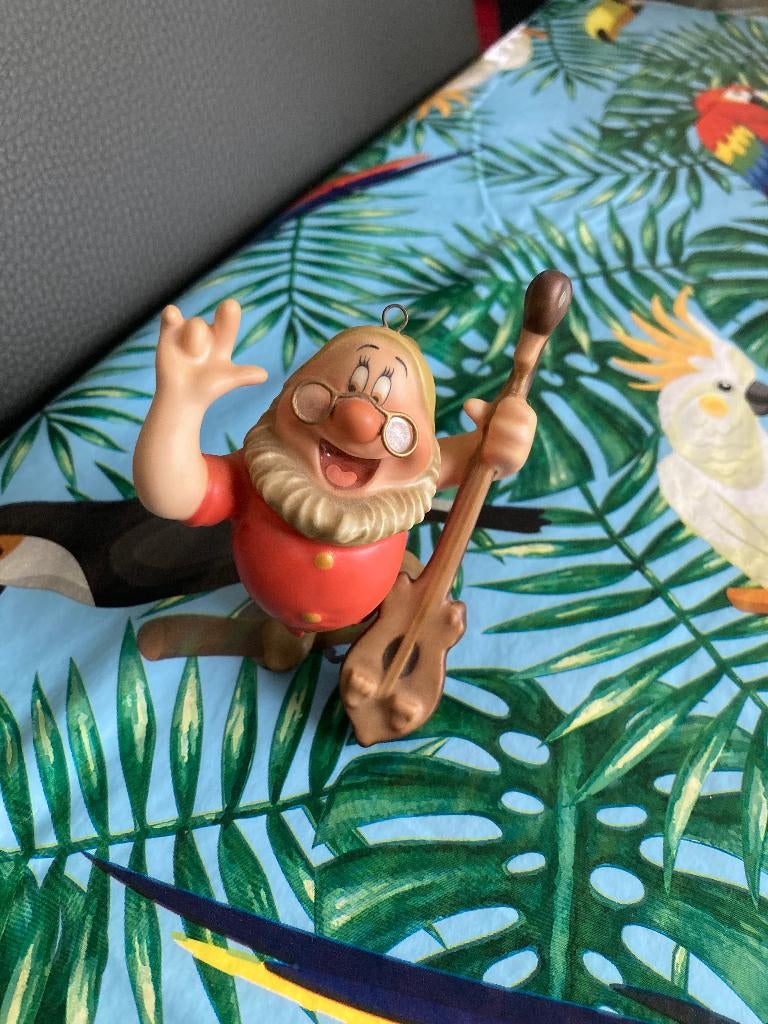 WDCC SNOW WHITE DOC ( sneeuwwitje ) ornament, Collections, Enlèvement ou Envoi, Blanche-Neige ou Belle au Bois Dormant, Statue ou Figurine