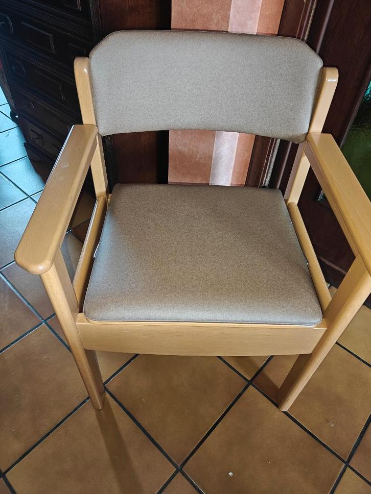 toiletstoel Haelvoet, Diversen, Verpleegmiddelen, Zo goed als nieuw, Ophalen