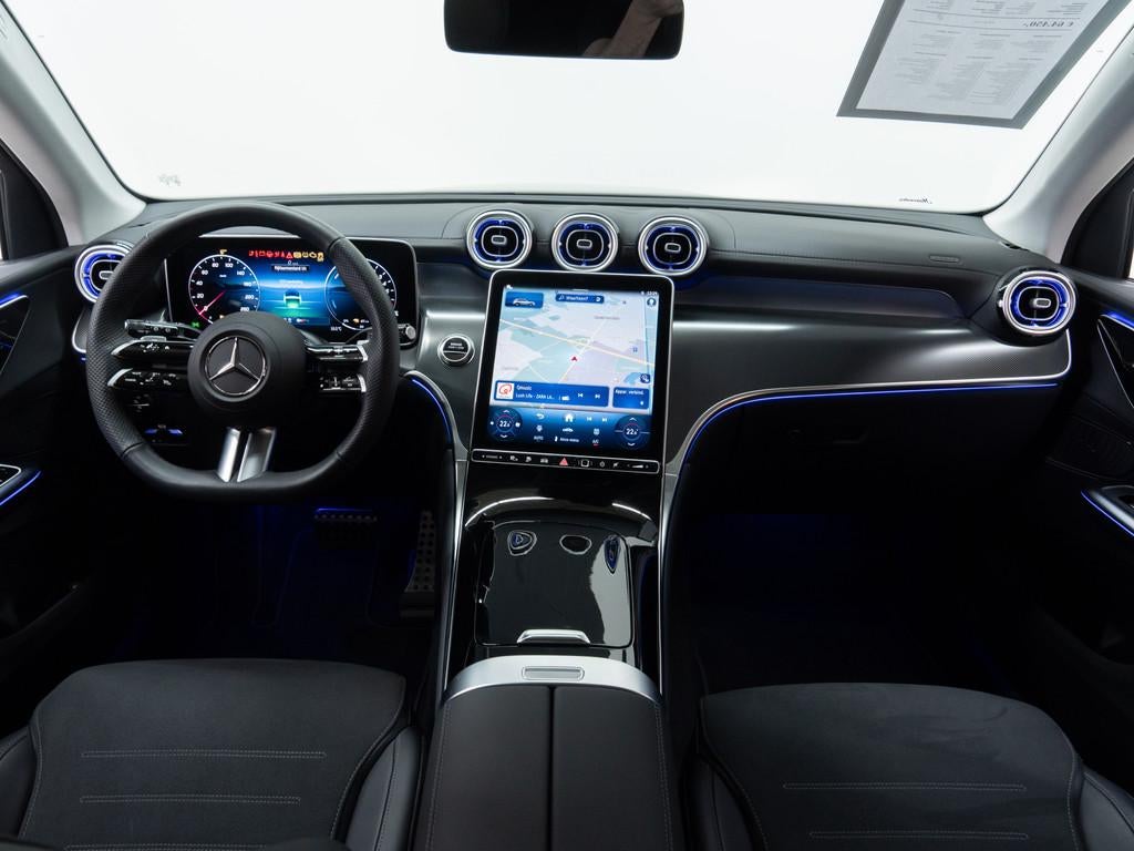 Mercedes-Benz GLC 300 e 4M AMG Night Trekhaak DISTRONIC 360, Autos, Argent ou Gris, Achat, Carnet d'entretien, Alcantara