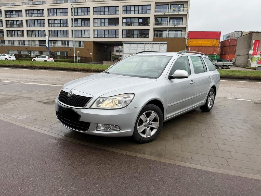 Skoda Octavia 1.6 Greenline Diesel Euro5, Autos, Skoda, Entreprise, Octavia, Diesel, Euro 5, Break, 5 portes, Boîte manuelle, Gris
