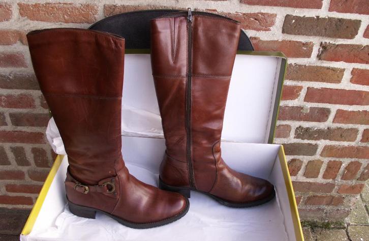 Dameslaarzen in bruin leder, maat 37., Kleding | Dames, Schoenen, Nieuw, Hoge laarzen, Bruin, Ophalen of Verzenden
