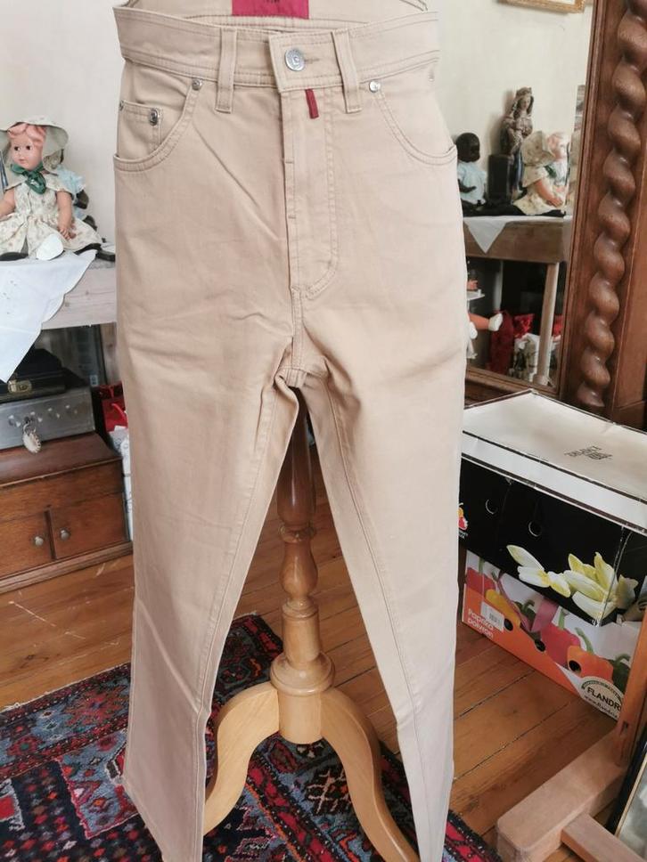 Magnifique pantalon beige pour homme signé Pierre Cardin, Vêtements | Hommes, Pantalons, Beige, Enlèvement