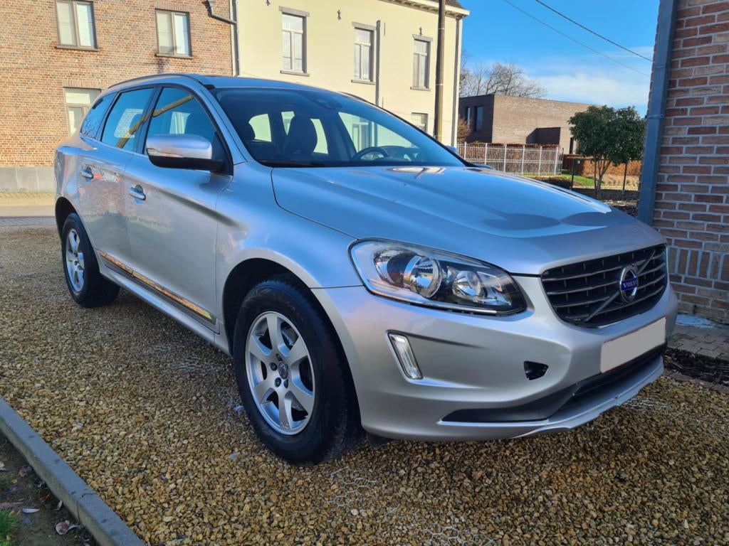 Volvo XC60 D4 AWD Momentum, Auto's, Volvo, Euro 6, 4 cilinders, 1969 cc, Leder