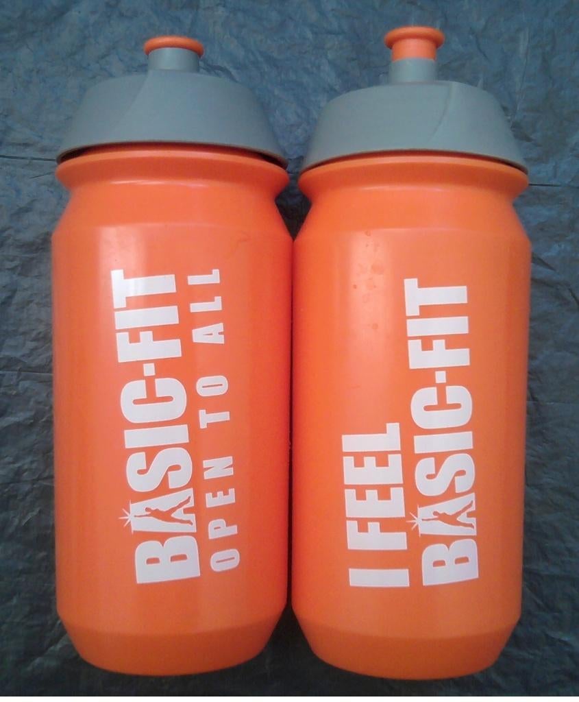 2 Gourdes 650 ml, Sport en Fitness, Drinkbussen, Zo goed als nieuw, Ophalen
