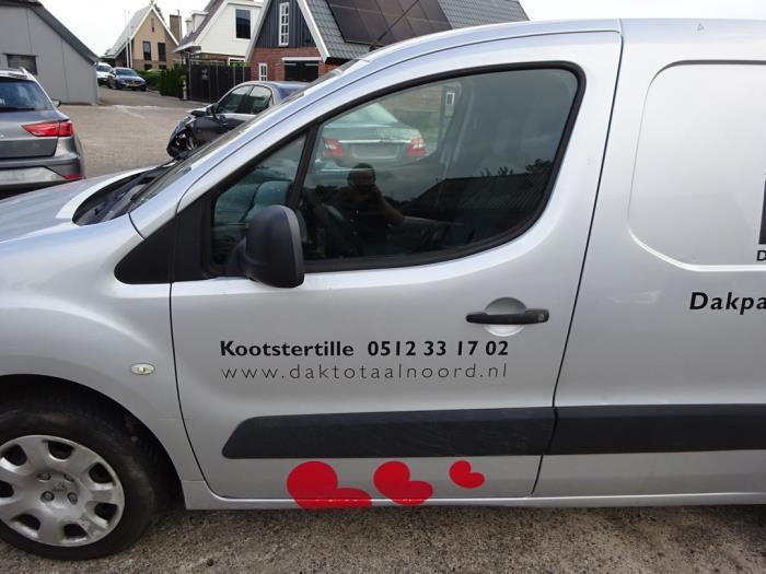 Portier 2Deurs links van een Peugeot Partner (EZR), Auto-onderdelen, Gebruikt, -, Deur, -