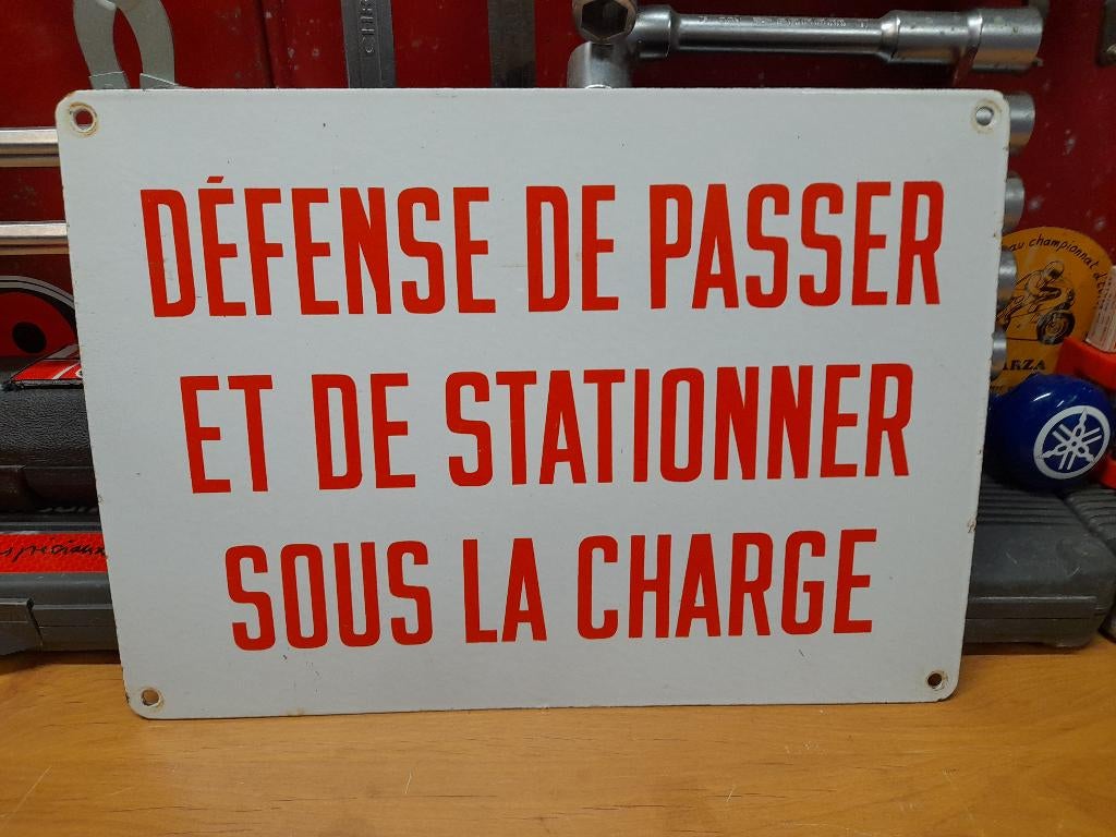 ancienne plaque emaillée defense de passer 35x25, Antiquités & Art, Antiquités | Email, Envoi