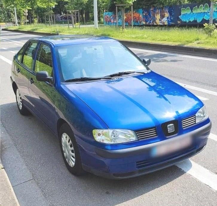 Seat Cordoba 1.4 essence, 135.000km, AVEC PAPIER ROSE, CT ok, Auto's, Seat, Voorwielaandrijving, Stof, 4 cilinders, Blauw