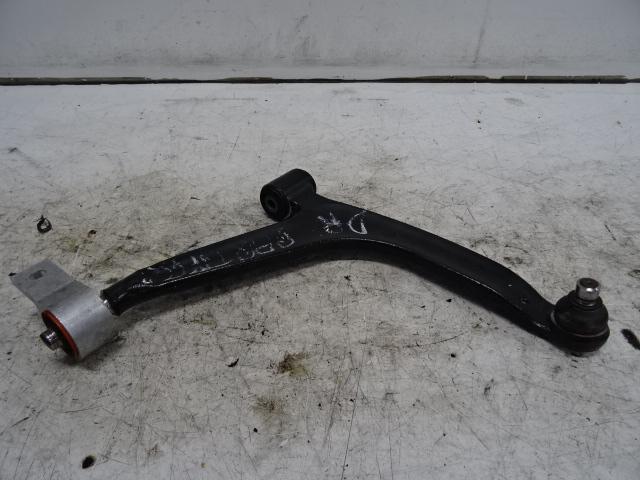 BRAS DE SUSPENSION AVANT DROIT (TRIANGLE) Peugeot, Autos : Pièces & Accessoires, Suspension & Châssis, Peugeot, Utilisé