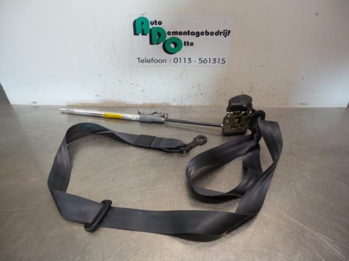 Tendeur de ceinture droit d'un Audi A8 (A8 94-), Autos : Pièces & Accessoires, Habitacle & Garnissage, Audi, Utilisé, 3 mois de garantie