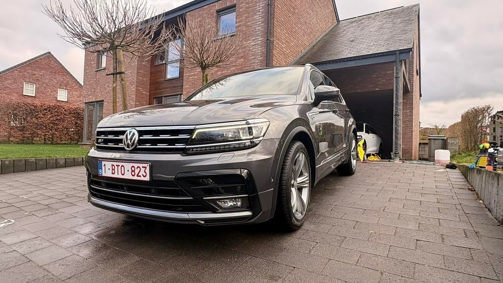 Vw tiguan r line 2.l tdi 150 cv full options, Autos, Volkswagen, Cuir, Argent ou Gris, Achat, Noir