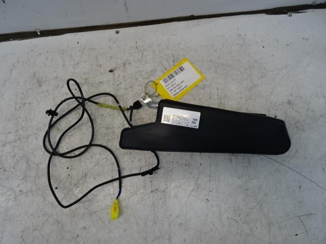 AIRBAG SIÈGE AVANT DROIT Golf VI (5K1) (5K3880242), Volkswagen, Mevr. I. Hauben, Utilisé, Rue de l'Espoir 34 34
4030  GRIVEGNÉE, BE