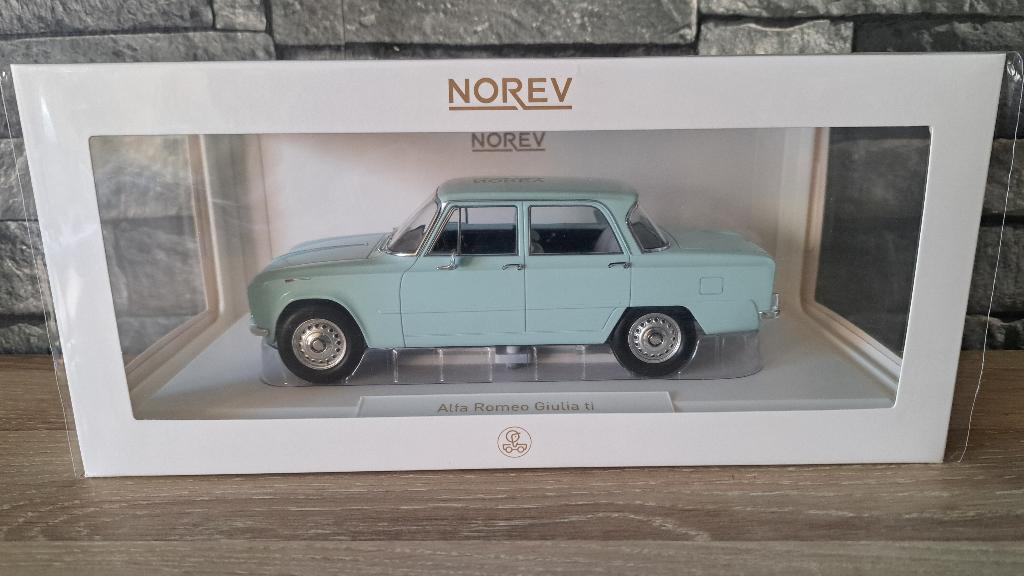 Alfa Romeo Guilia ti 1964 1/18éme, Neuf, Enlèvement ou Envoi, Voiture, Norev