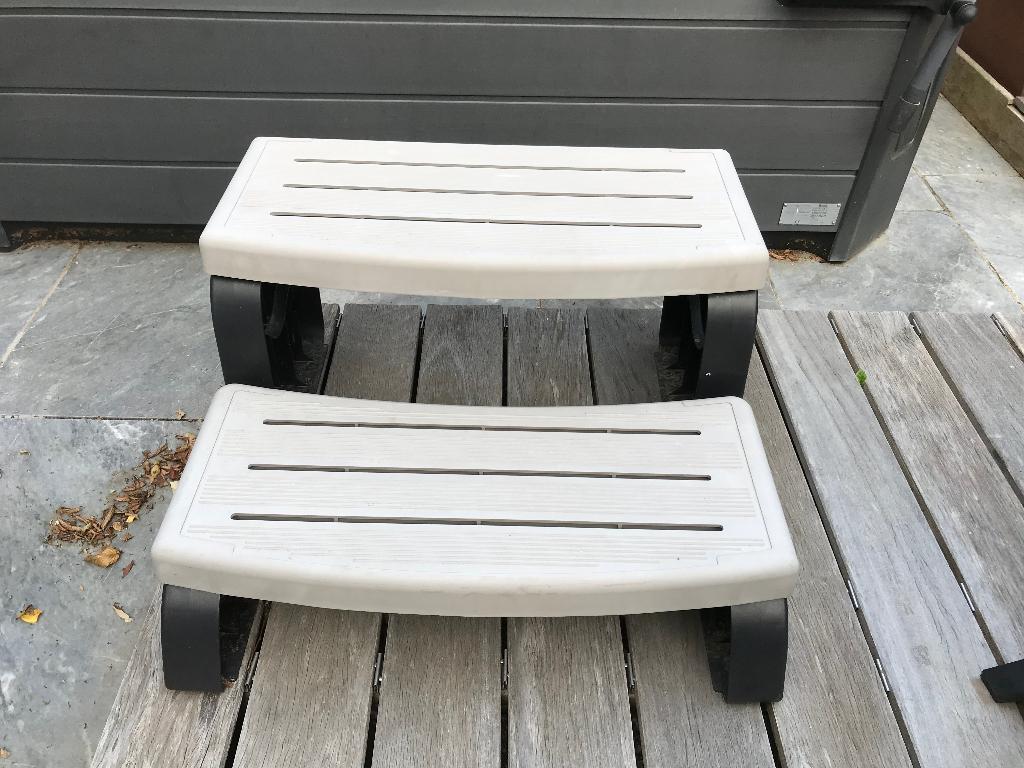 Escalier pour jacuzzi Portobello II, Jardin & Terrasse, Enlèvement, Comme neuf, Échelle