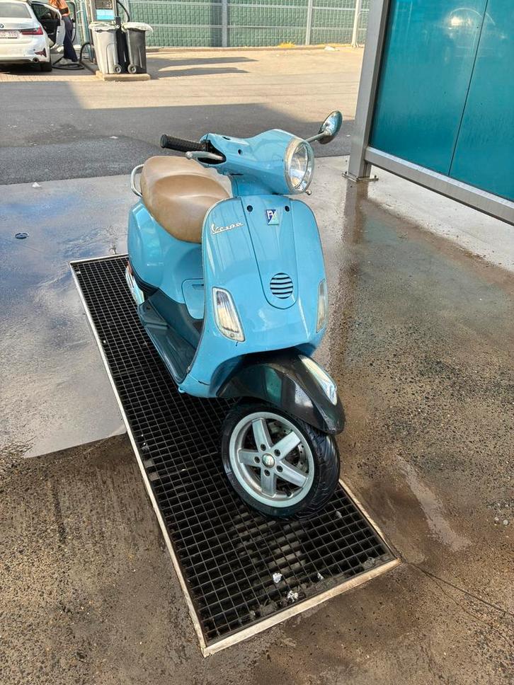 Vespa LX 50 a klasse, Fietsen en Brommers, Scooters | Vespa, Zo goed als nieuw, Vespa LX, Ophalen of Verzenden