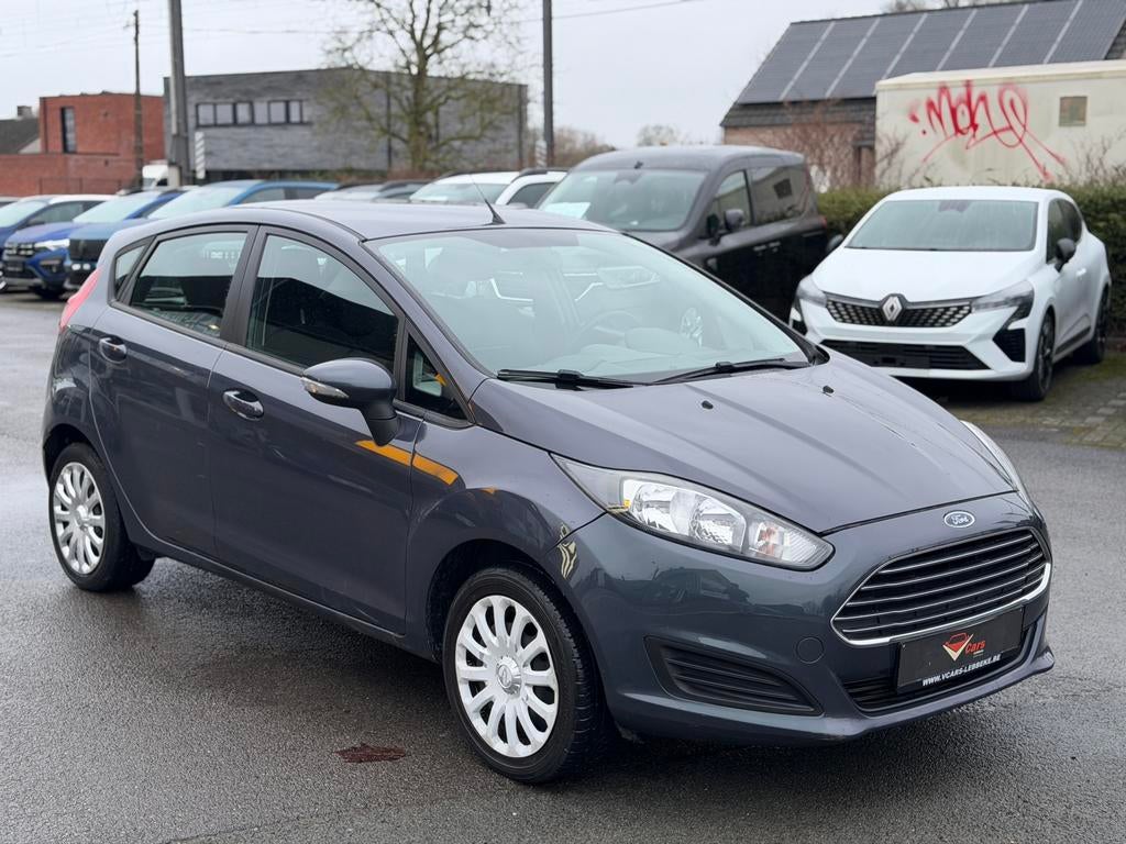 Ford fiesta benzine airco PERFECTE STAAT+ keuring en gar., Auto's, Euro 5, Bedrijf, Radio, Te koop