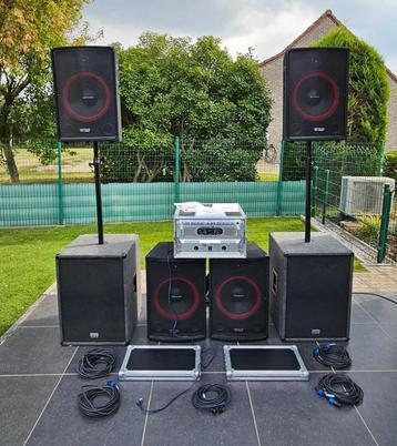 Set : 2 versterkers, crossover, case, 6 luidsprekers, ... beschikbaar voor biedingen
