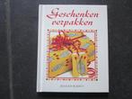 boekje Geschenken verpakken, Livres, Loisirs & Temps libre, Enlèvement ou Envoi, Comme neuf, Scrapbooking et Bricolage