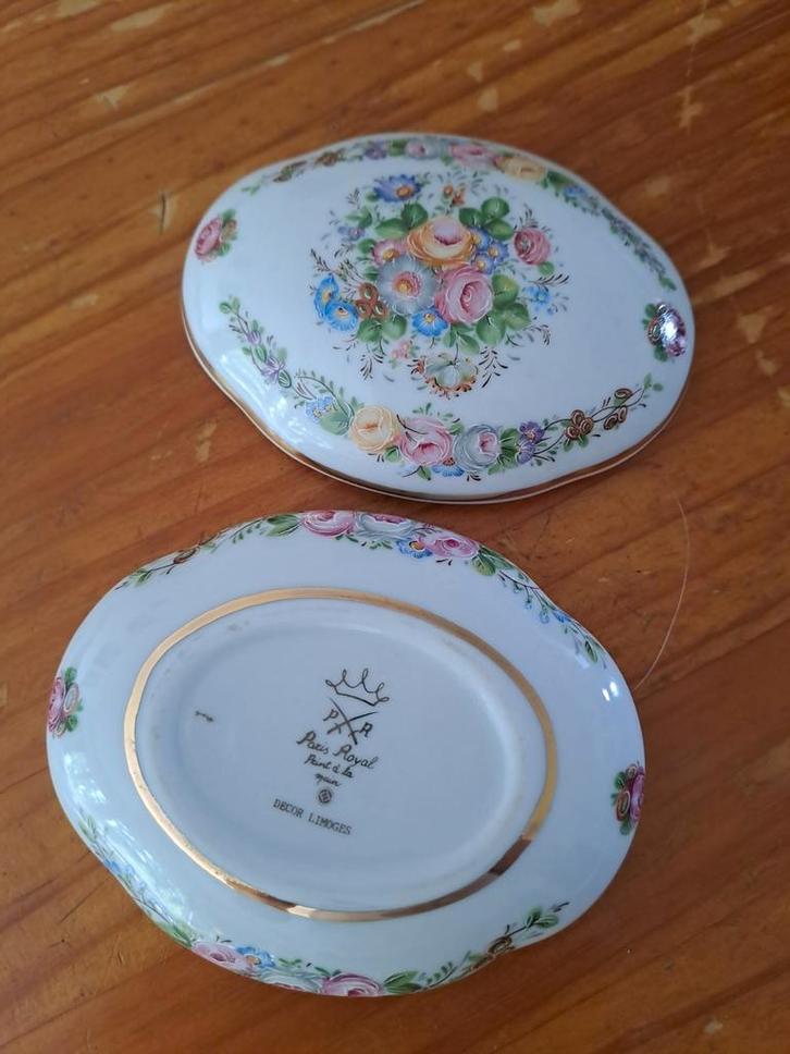 Limoges porseleinen sierdoosje – handgeschilderd, Antiek en Kunst, Antiek | Servies los, Ophalen
