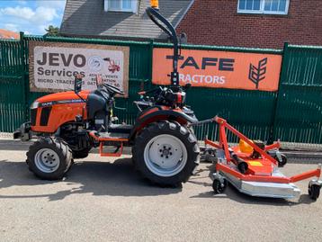 Action micro tracteur TAFE avec tondeuse beschikbaar voor biedingen