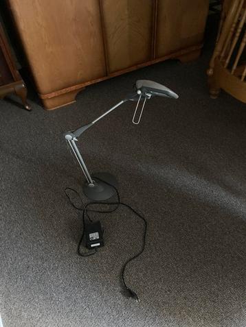 Bureaulamp beschikbaar voor biedingen