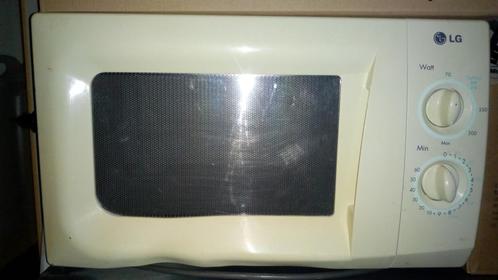 LG witte magnetron, Elektronische apparatuur, Microgolfovens, Gebruikt, Tussenbouw, Microgolfoven, 45 tot 60 cm, Draaiplateau