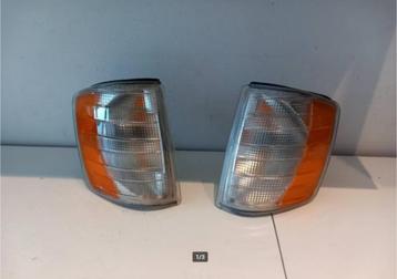 Mercedes w201 190D & 190E , US pinklichten links en rechts beschikbaar voor biedingen