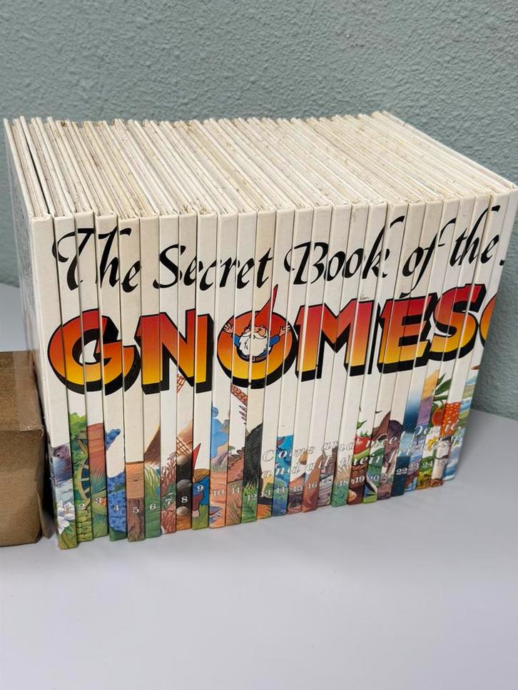 The Secret Book of the GNOMES - Volume 1-26 David kabouter, Boeken, Stock en Verzamelingen, Zo goed als nieuw, Kind en Jeugd, Ophalen of Verzenden
